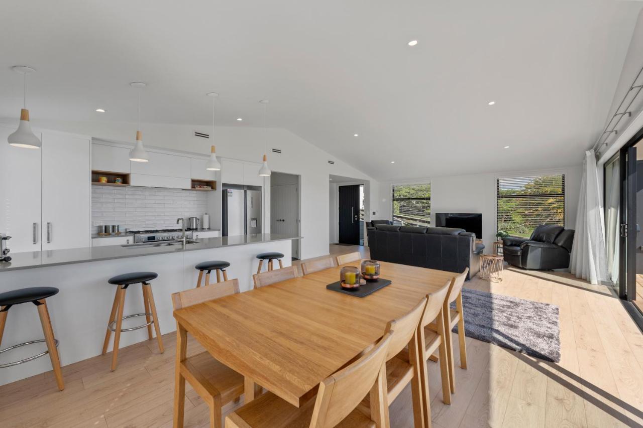 Lakeview Terrace - Taupo Holiday Home Eksteriør billede