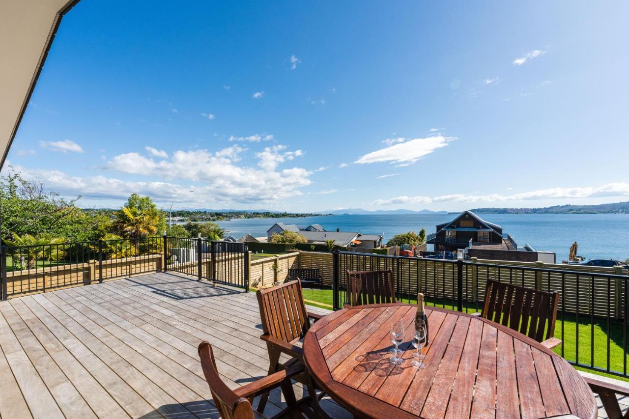 Lakeview Terrace - Taupo Holiday Home Eksteriør billede